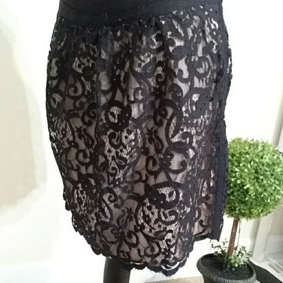 🌟HP🌟NWT LOFT Black Laced Skirt - Picture 3 of 9